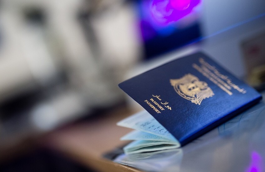 هل خفضت “الداخلية السورية” مدة جواز السفر لفئات من السوريين في الخارج؟