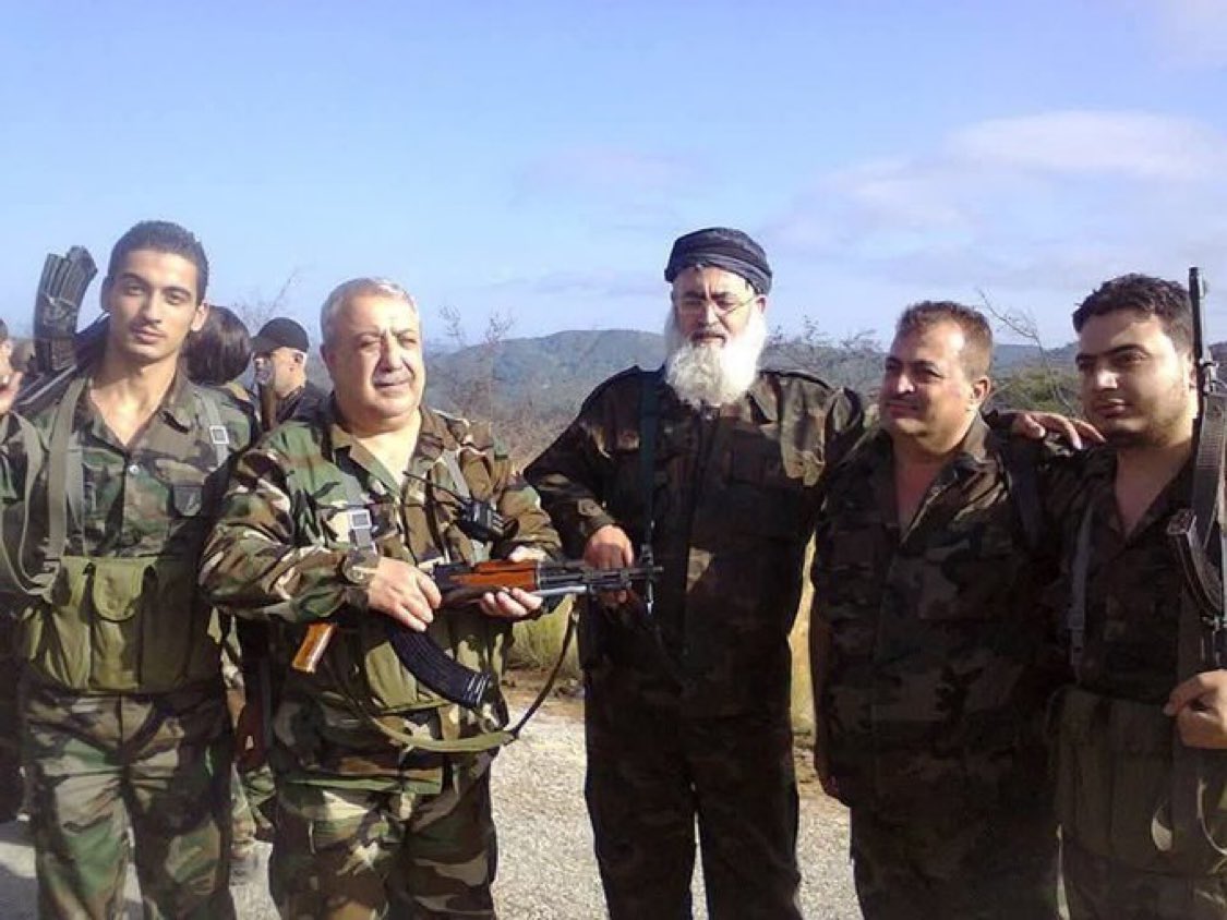 الرجل الذي يرتدي الزي العسكري في الصورة ليس رئيس “المجلس الإسلامي العلوي الأعلى”