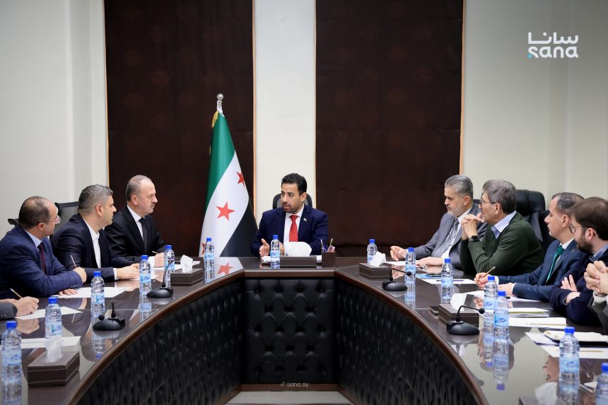 ما حقيقة تحديث فئات الرواتب للأطباء المقيمين والاختصاصيين؟