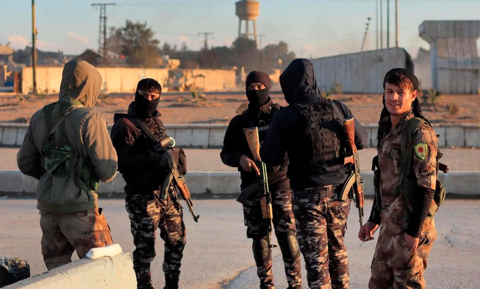 ما حقيقة فيديو يزعم أنه يوثق لانشقاقات حديثة في صفوف قسد؟