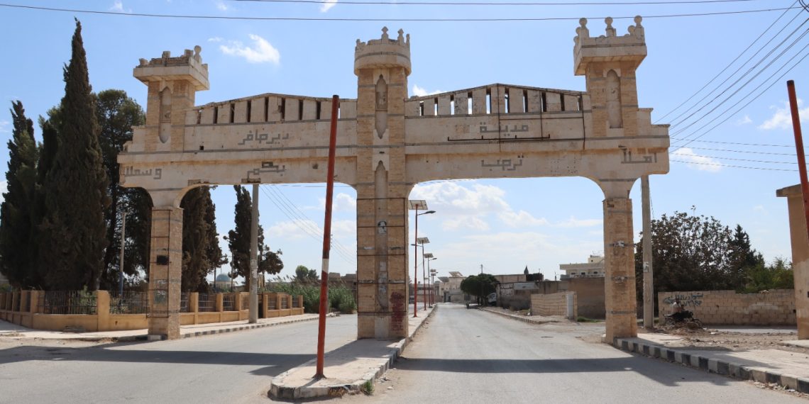 مقاطع فيديو قديمة وخارج السياق.. كيف رافق التضليل أحداث دير حافر شرق حلب؟