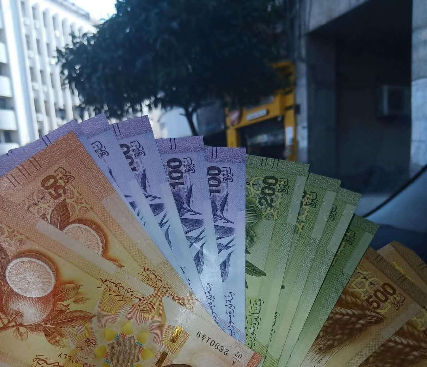 هل دعا تجار دمشق إلى مقاطعة العملة السورية الجديدة؟