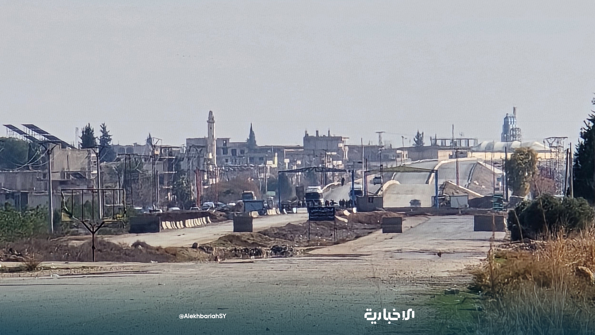 قسد تغلق معابرها مع مناطق السلطة تزامناً مع إعلان ممر آمن