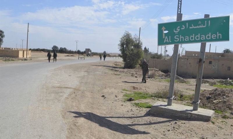 ماذا يحدث بمحيط سجون لمعتقلي تنظيم الدولة في الرقة والحسكة؟