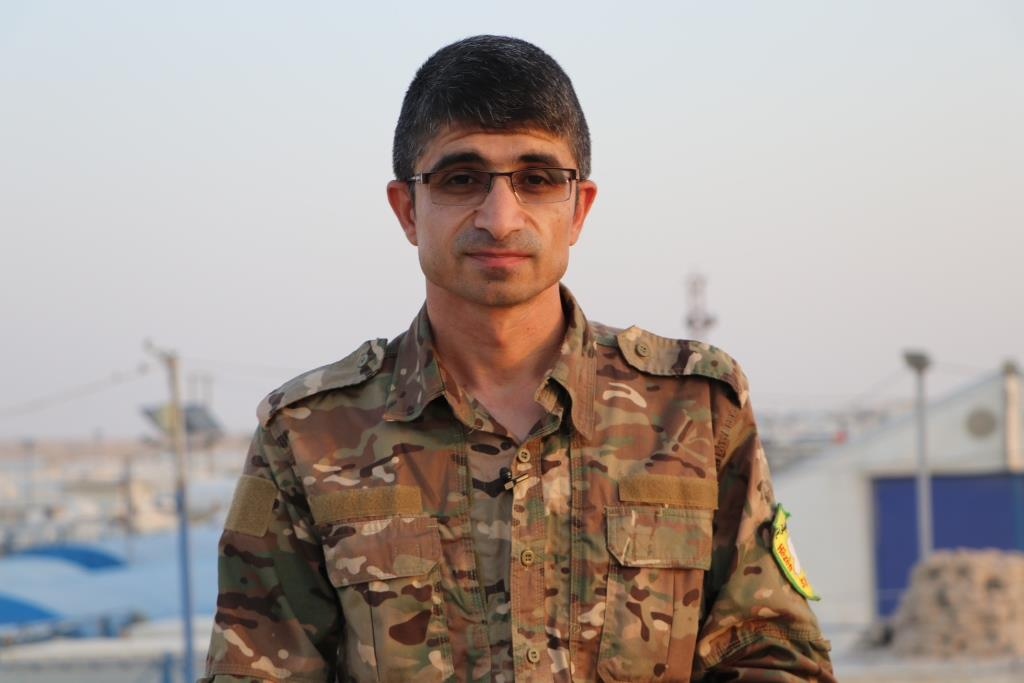 هل اعتقلت قسد مدير مركزها الإعلامي فرهاد الشامي؟