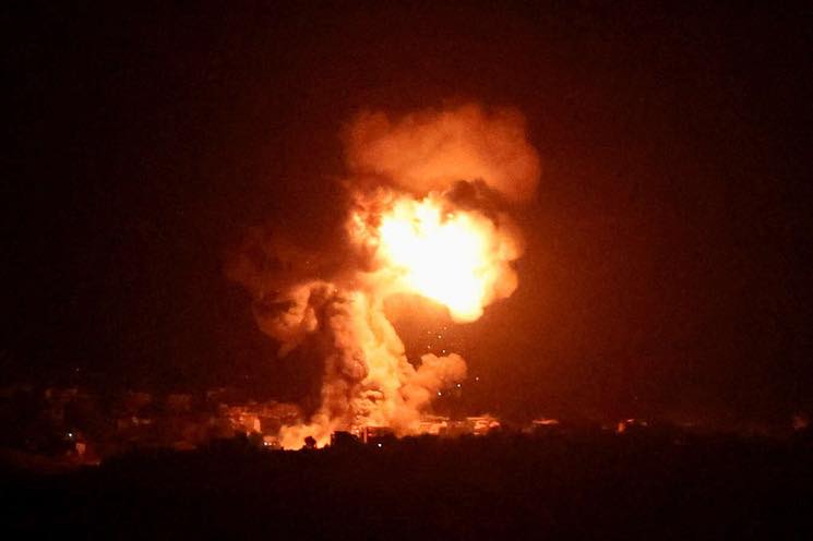 ما صحة مقتل 100 عنصر في استهداف "قسد" لقاعدة عسكرية حكومية؟