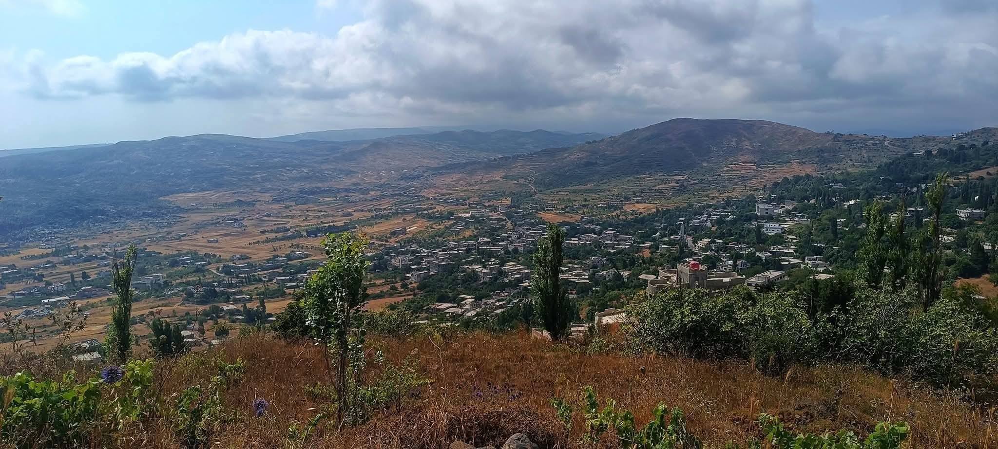 ما حقيقة ملاحقة عساكر أجروا تسويات في قرية عين شمس بريف حماة؟