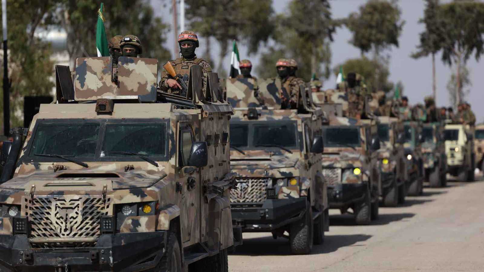 هل أعلنت الحكومة السورية إعادة العمل بالتجنيد الإلزامي بمدة 6 أشهر؟