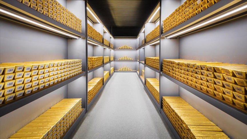 هل هربت أموال ضخمة وأطنان من الذهب السوري إلى سويسرا؟