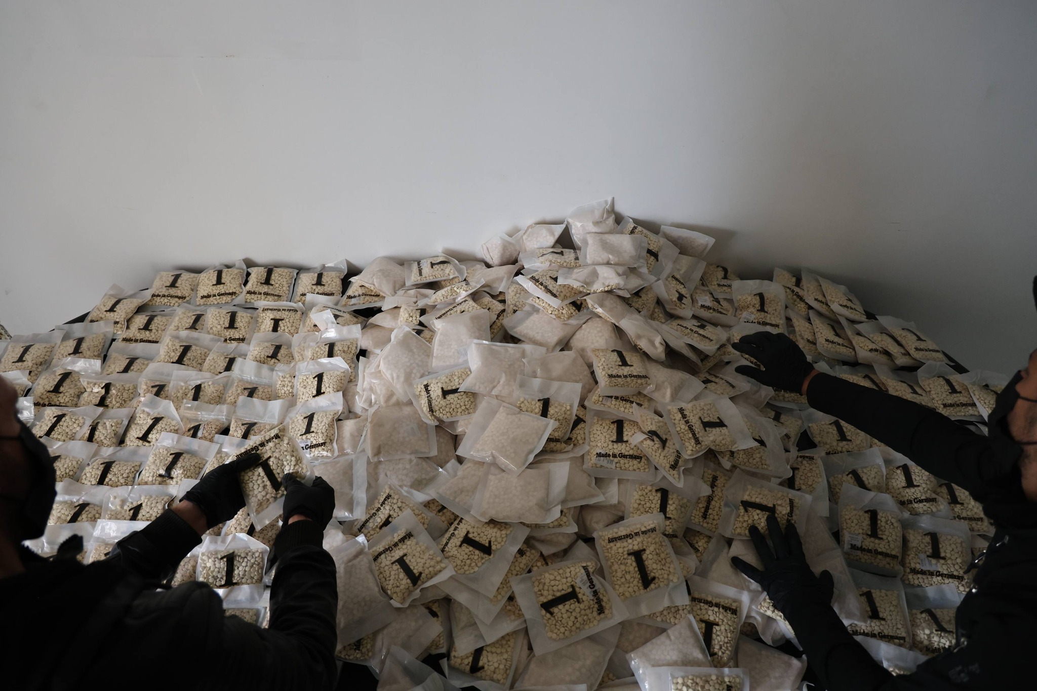 تعاون سوري عراقي يُحبط شبكات مخدرات ويضبط مليون حبة كبتاغون