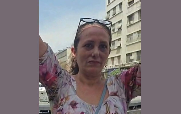 هذه السيدة المشاركة بالاعتصام في دمشق ليست شقيقة حسام لوقا