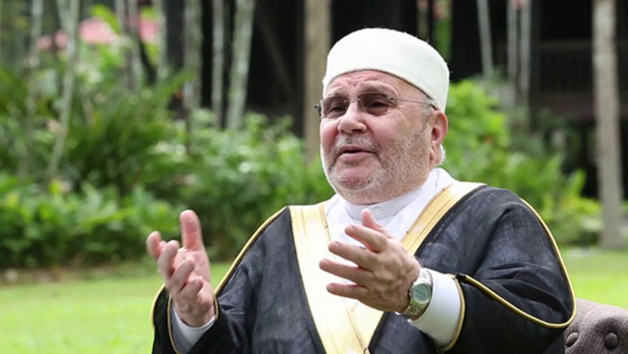 لا صحة لوفاة الشيخ محمد راتب النابلسي 