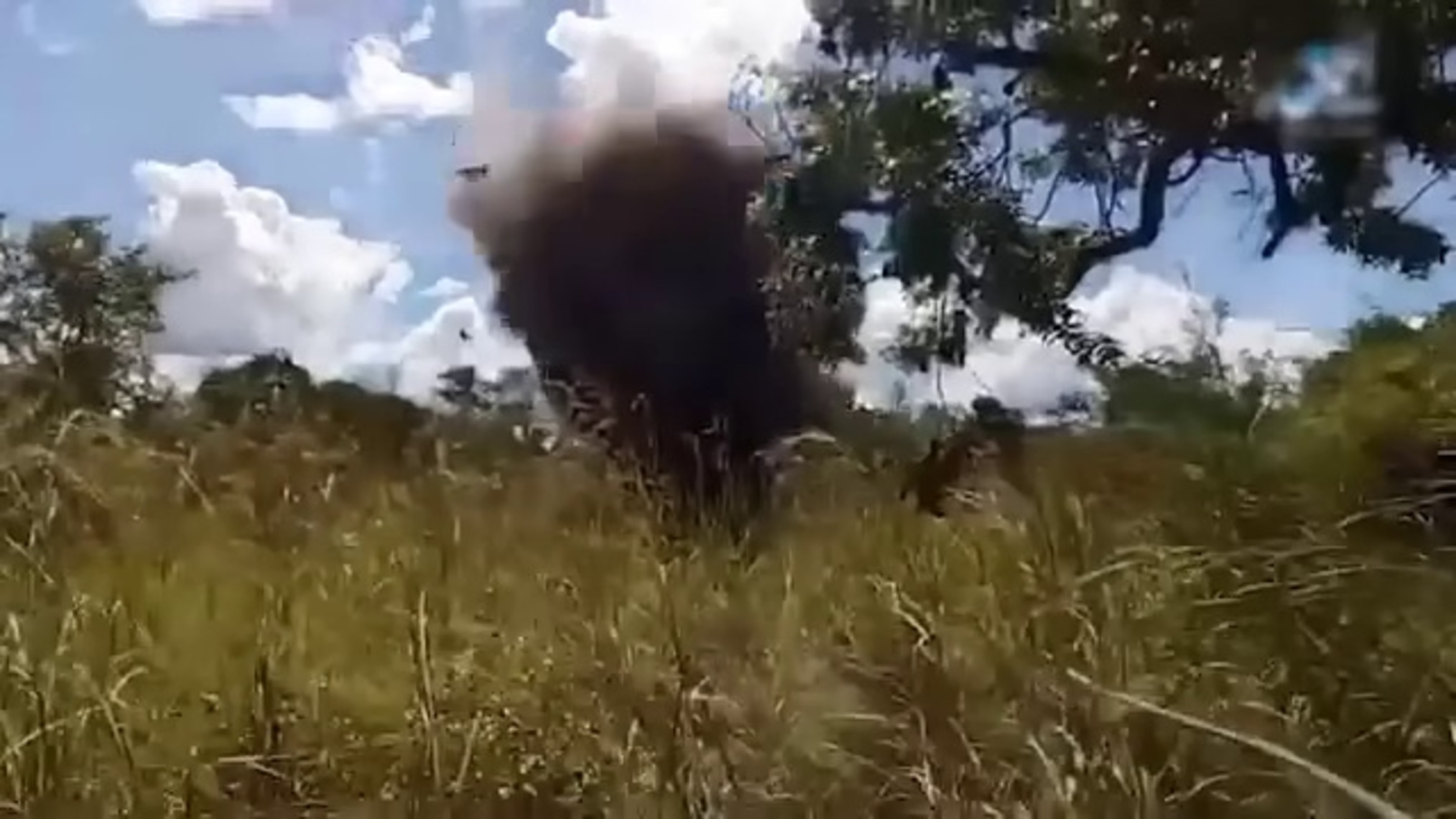 هذا الفيديو ليس لاستهداف عناصر وزارة الدفاع السورية بل يعود إلى موزمبيق 