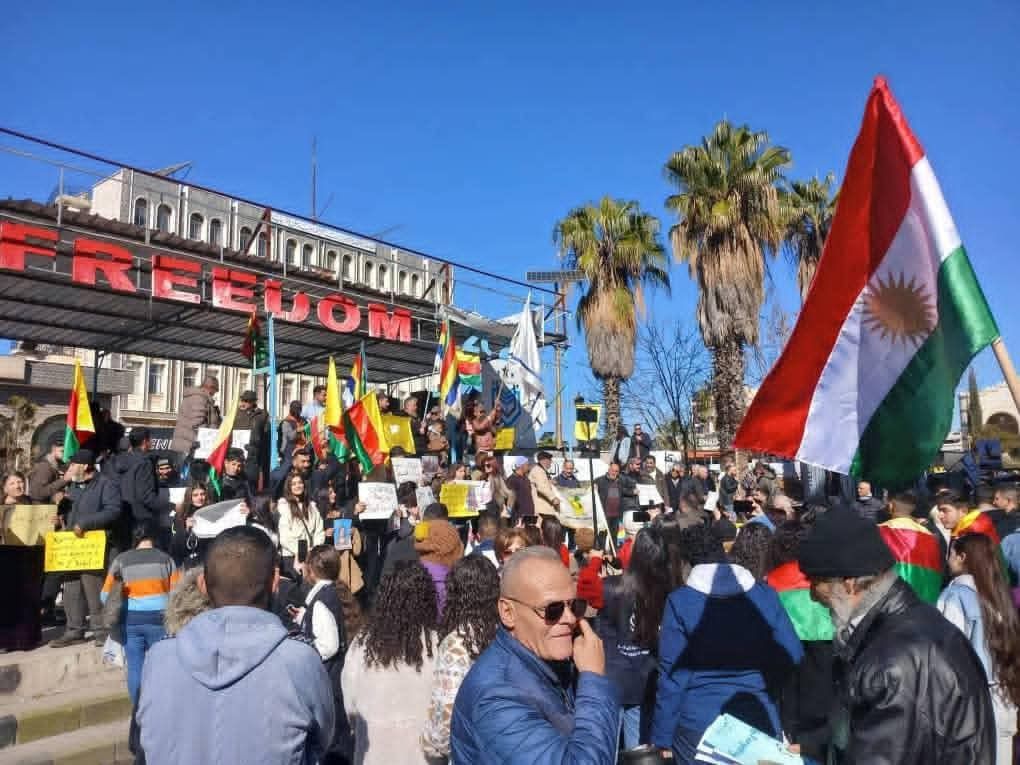 هل أعدّت وزارة الداخلية السورية قائمة بأسماء نشطاء لرفعها إلى الإنتربول؟
