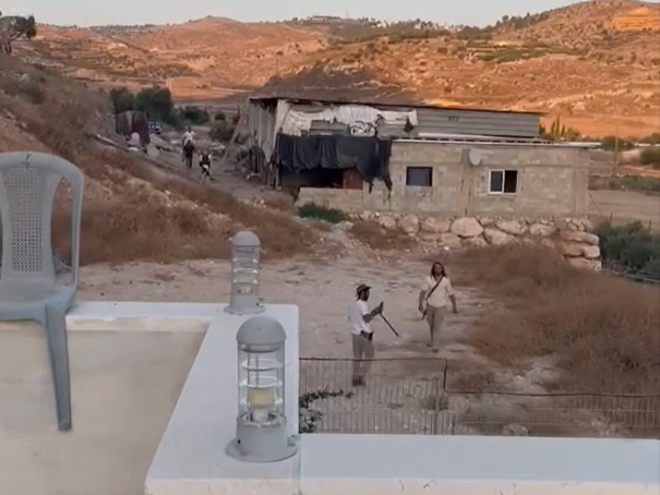 هل يُظهر الفيديو طرد إسرائيليين لسوريين من درعا؟