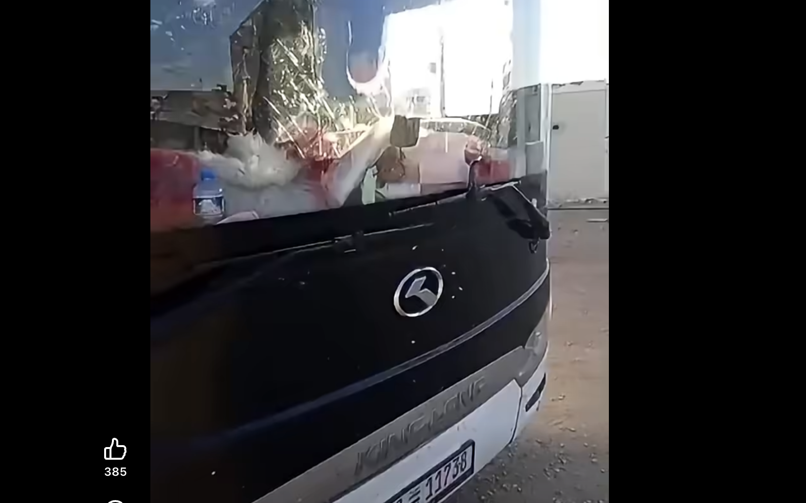 فيديو قديم يُتداول على أنه استهداف حديث لحافلة للجيش السوري في الحسكة