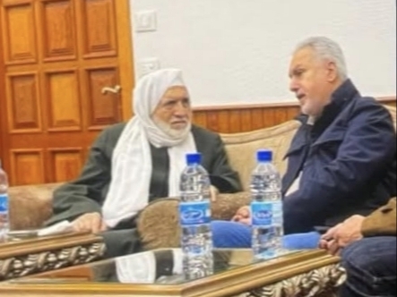 صورة المفتي أسامة الرفاعي مع محمد حمشو حقيقية ولا صحة لادعاءات فبركتها
