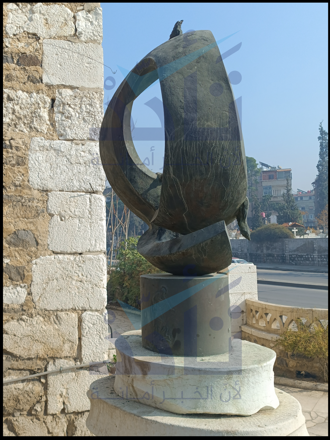 التمثال بعد السرقة