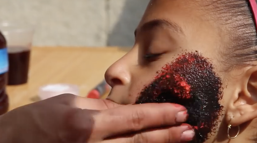 موالون للأسد يروّجون فيديو تمثيلي على أنه في الغوطة