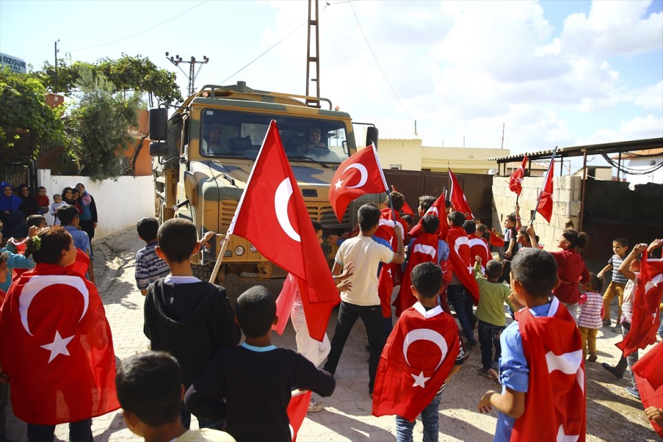 هذه الصورة ليست لاستقبال أهالي إدلب للجيش التركي