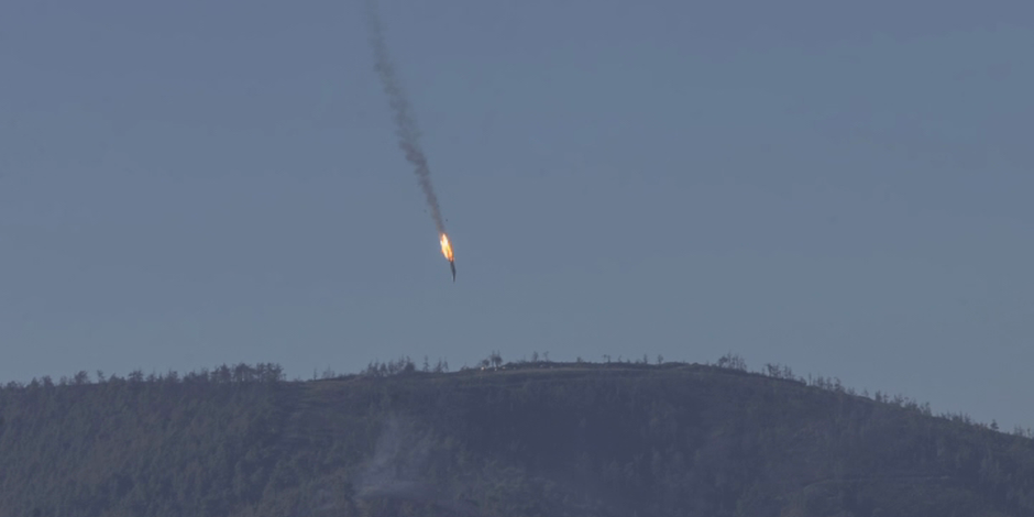 هذه الصور ليست لسقوط طائرة حربية تركية في عفرين