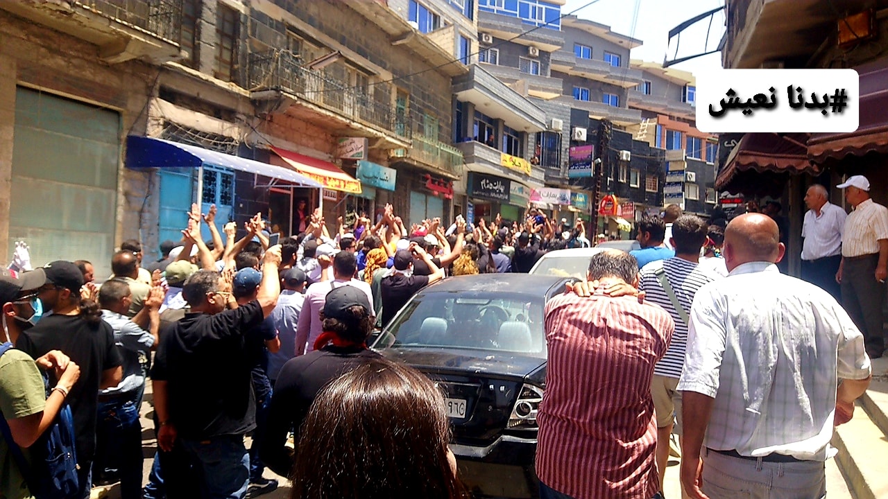 متظاهرون يطالبون بإسقاط نظام الأسد في السويداء، هل تصدّق أنها المرة الأولى؟