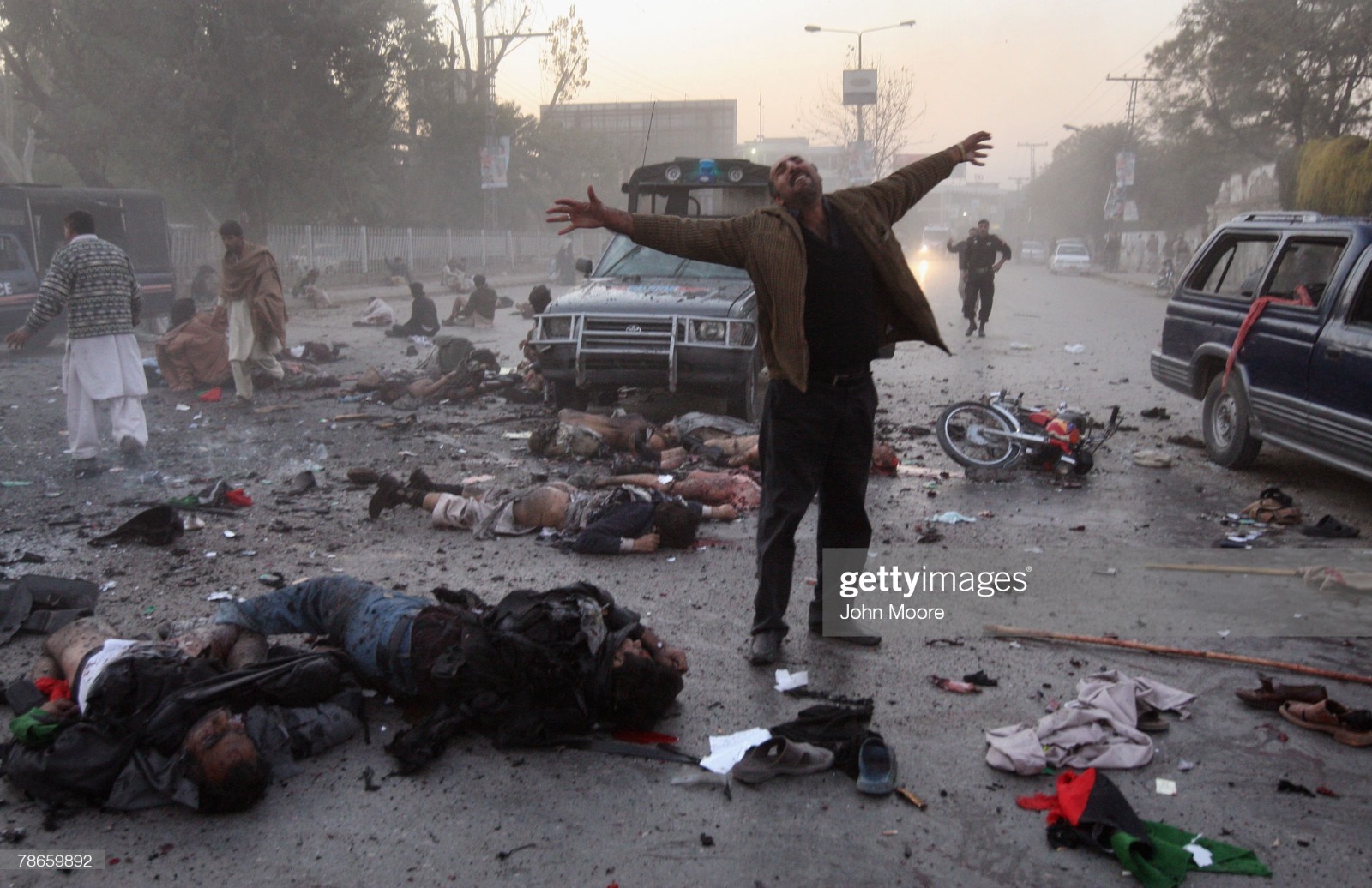 هذه الصورة من باكستان وليست من سوريا