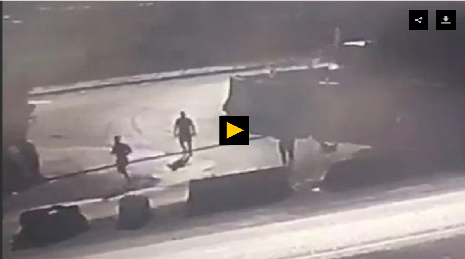 هل يظهر هذا التسجيل لحظة هروب 21 سجيناً من (سجن الهلال) بمحافظة المثنى جنوب بغداد؟