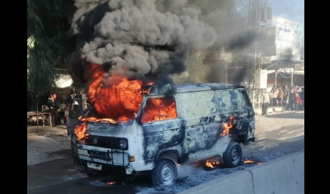 هل قتل 13 إيرانيا في سوريا باستهداف حافلتهم على طريق الكسوة؟