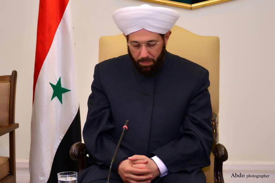 هل أصدر الأسد مرسوماً بتعيين أحمد حسون نائباً للشؤون الدينية؟