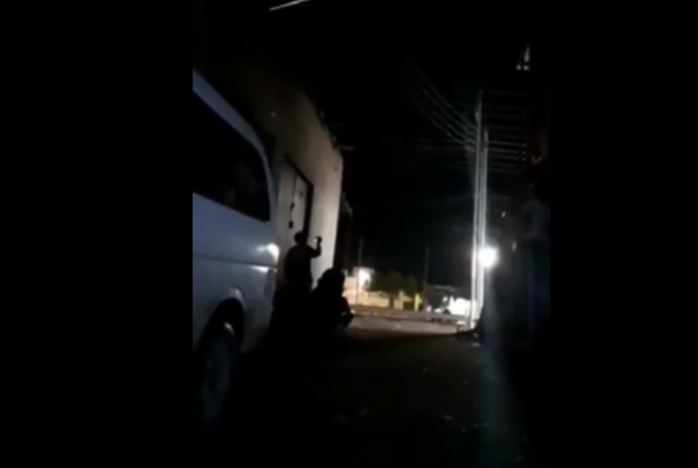 هل يظهر هذا التسجيل استمرار الاشتباكات في محيط سجن الصناعة بحي غويران؟