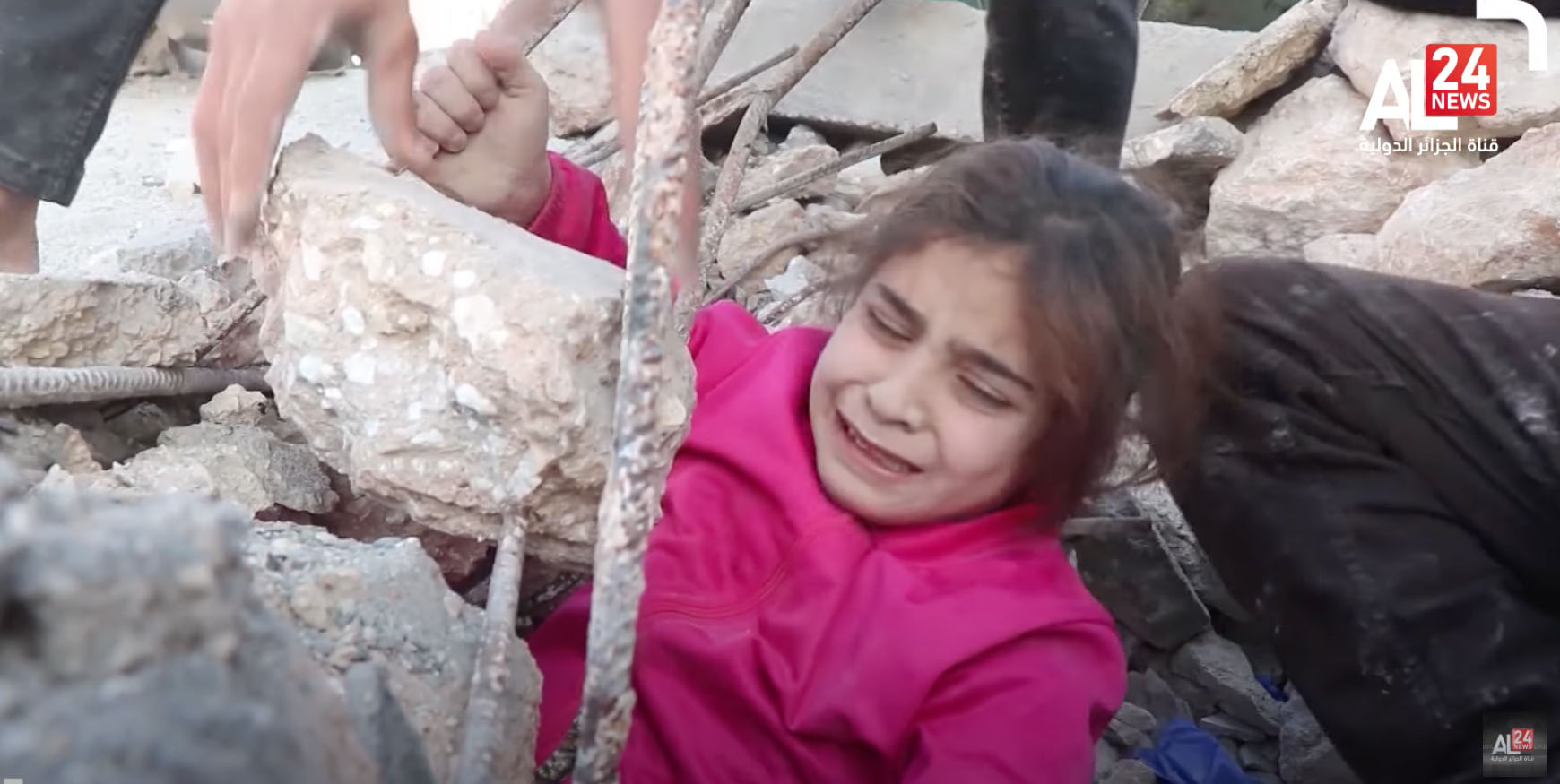 فضائية جزائرية تستخدم لقطات لضحايا قصف روسي في سوريا مدعية أنّهم ضحايا في غزة