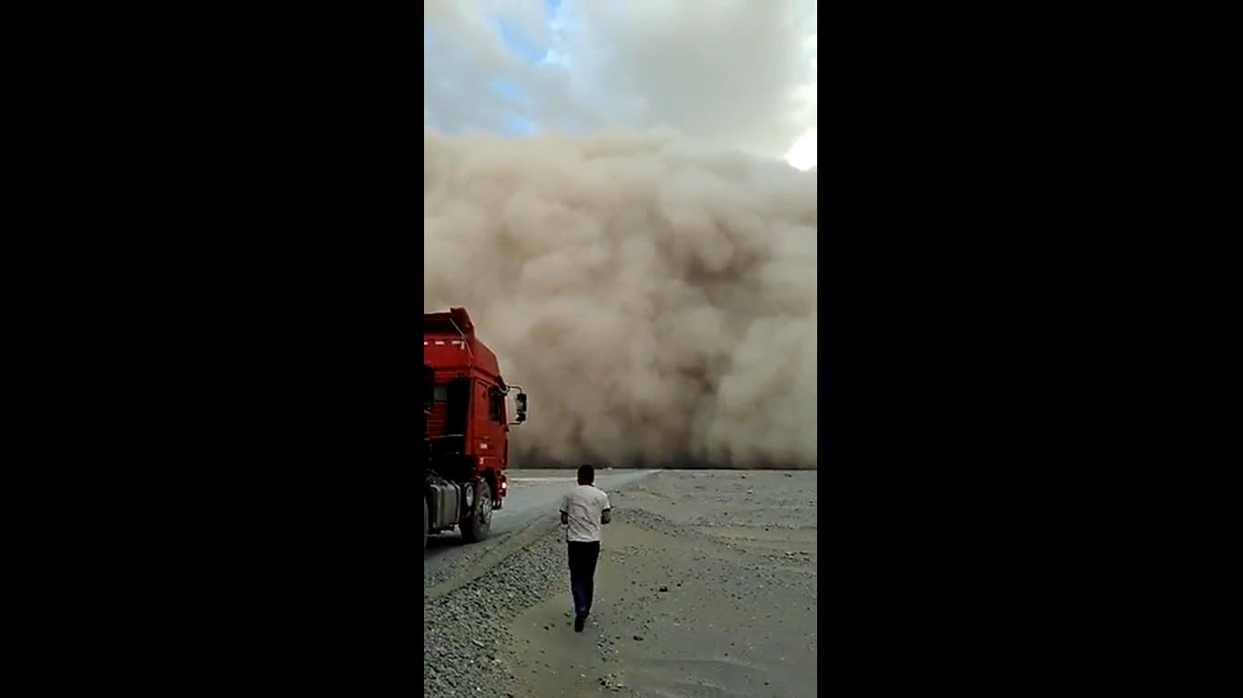 هل يظهر هذا التسجيل المصور غيمة سقطت على الأرض في تركيا؟!