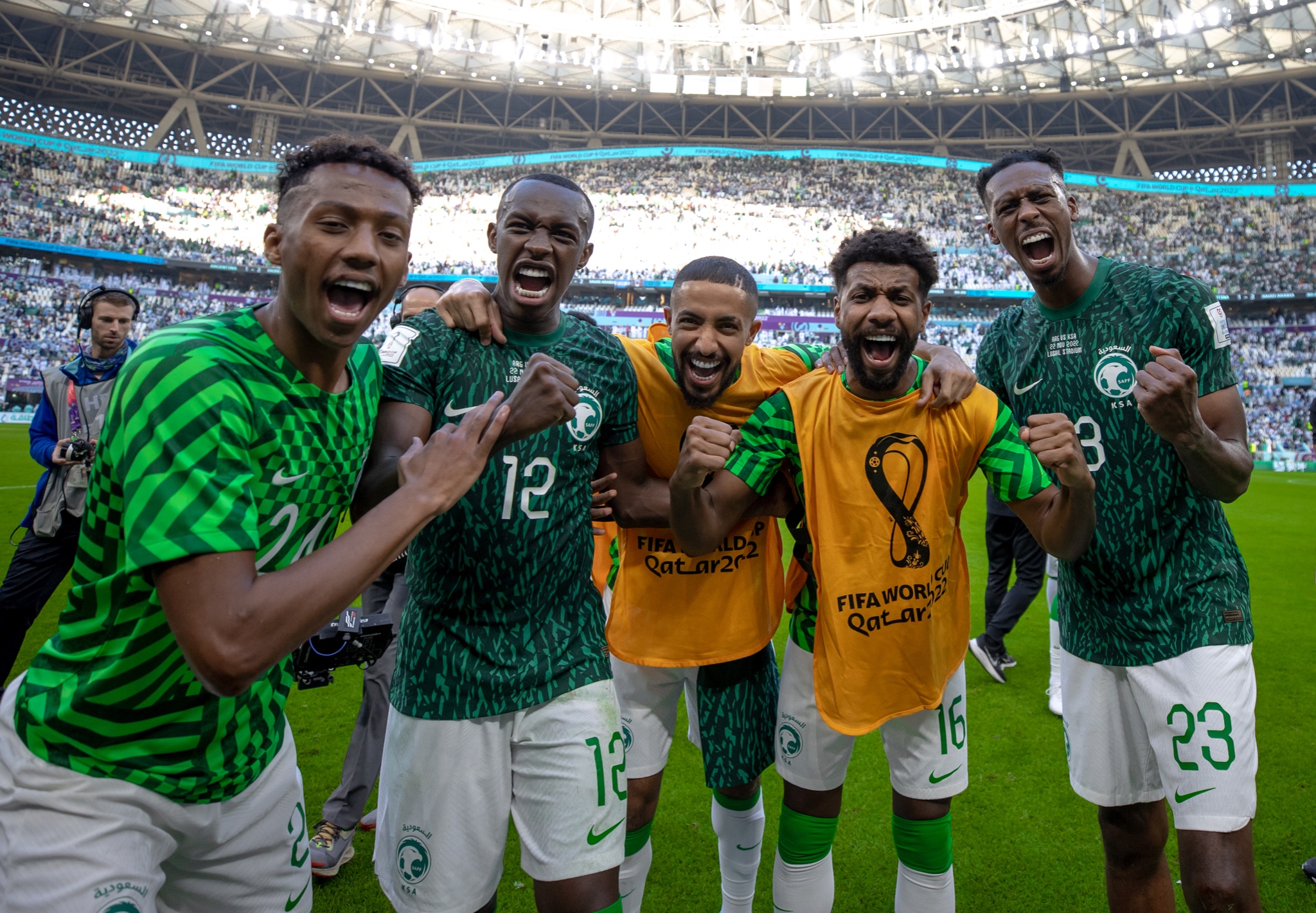 ما حقيقة إهداء "بن سلمان" سيارات "رولز رويس" للاعبي المنتخب السعودي؟