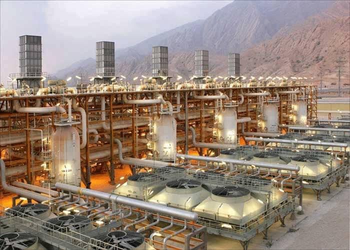 هاتان الصورتان ليستا لمحطة حلب الحرارية بعد إصلاحها