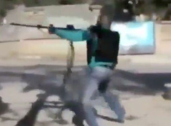 هل يُظهر هذا التسجيل مقتل عنصر من حماس على يد "الجيش الإسرائيلي"؟