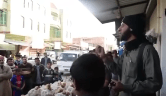 هذا المقطع لا يثبت أن الحكومة السورية الانتقالية تتجه لمنع بيع الدخان