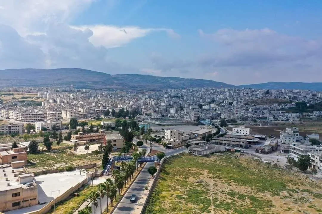 هل هاجم أهالي جسر الشغور مقر التركستان بعد أنباء عن اغتصاب فتاة؟